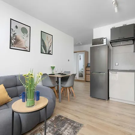Przytulne Blisko Gor Z Balkonem I Parkingiem By Renters Апартаменты Bystra (Bielsko)