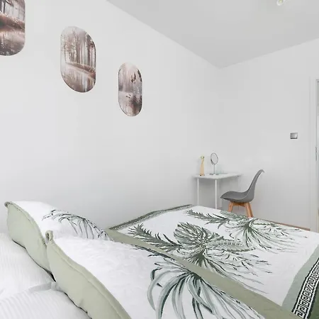 Przytulne Blisko Gor Z Balkonem I Parkingiem By Renters Апартаменты Bystra (Bielsko)